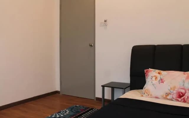 Cozy Crib at 7 Tree Seven Residence - photo 5