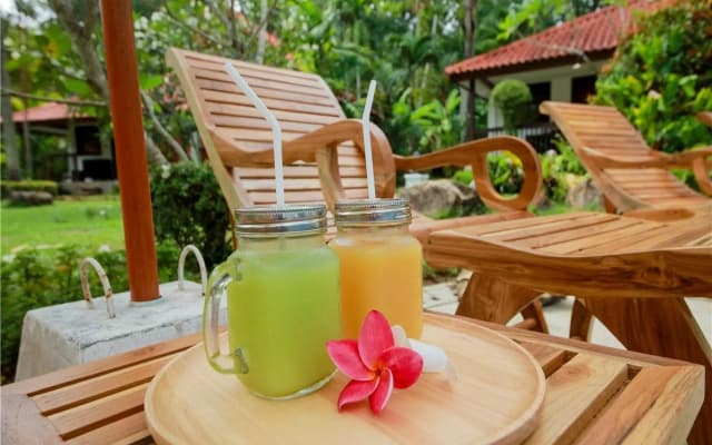 Locals Villa Hotel - photo 3