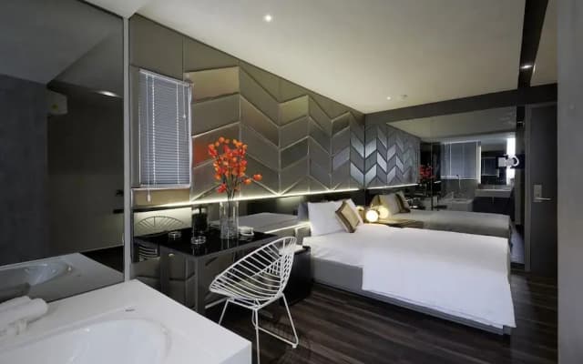 Kim Linh Hotel - photo 2