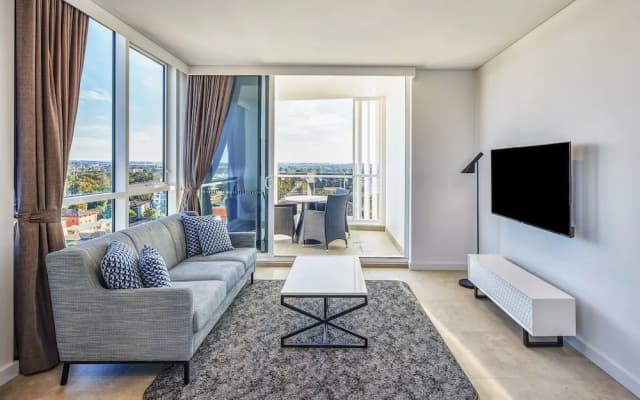 Meriton Suites Liverpool - photo 2