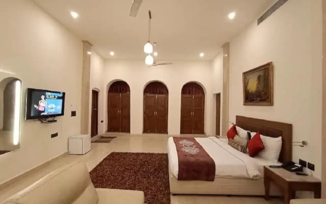Hotel Green Castle - photo 2