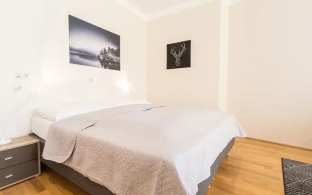 checkVIENNA - Kaiserstraße - photo 3