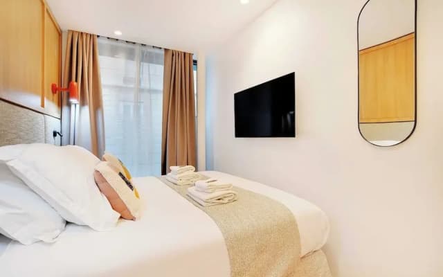Authentic Apartment - 3br/6p - Moulin Rouge - photo 5