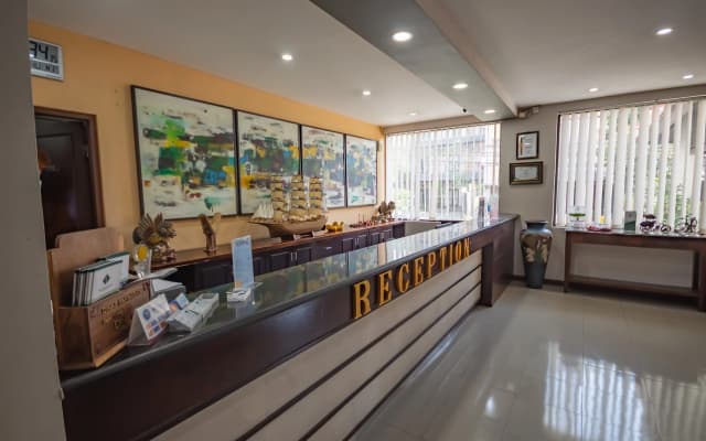 Grand Santhi Hotel - photo 2