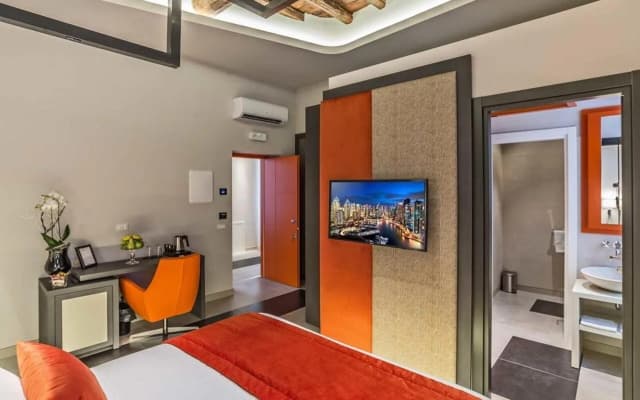 Via Veneto Prestige Rooms - photo 2