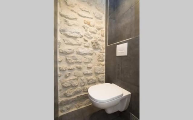 The Designer Apartment - photo 4