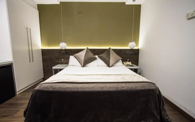 Hotel Moderno Barcelona - photo 3