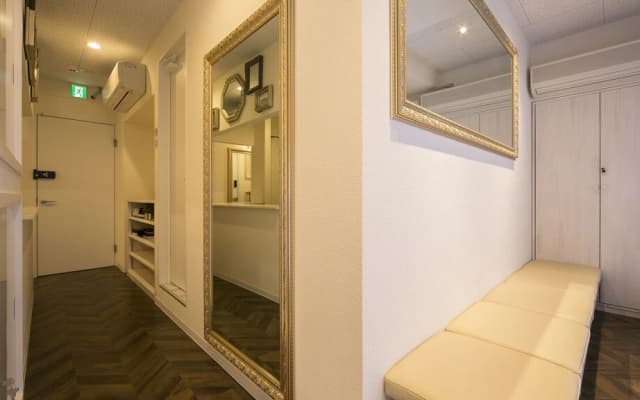 The Wardrobe Hostel Wonder - photo 2
