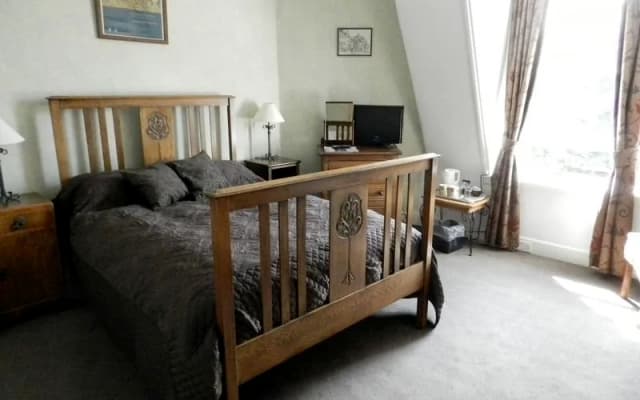 Balmoral Guest House - photo 3