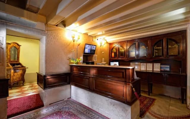Hotel San Maurizio - photo 2