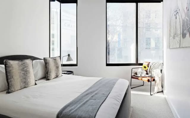 A Cozy 2BR Apt Right on Buzzing Chapel Street - photo 4