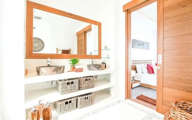 Chic 2BR Villas, Brawah Hub, 300m to Coastal Bliss - photo 2
