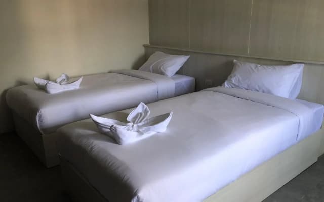 F Plus F Hostel - photo 5