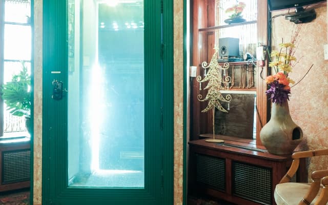 Missing Lantern Resident Suites - photo 3