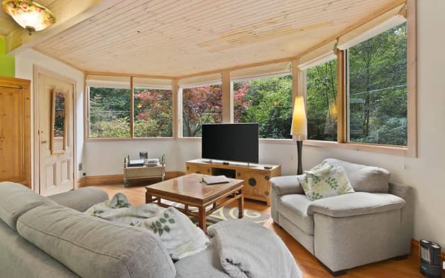 Linden Gardens Rainforest Retreat - photo 5