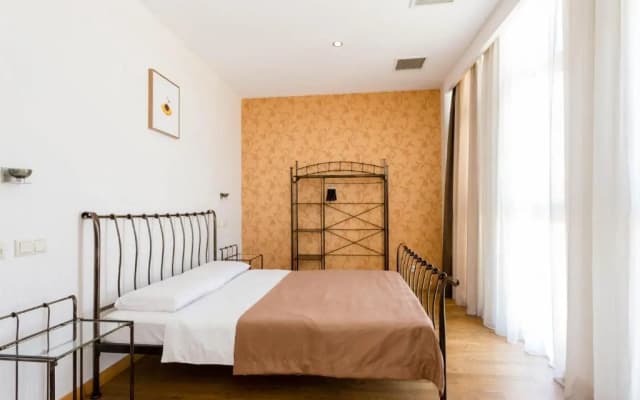 Tbilisi Apartment - photo 4
