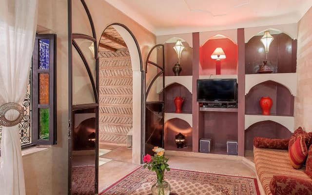 Dar Kamar Zamane - Adults Only - photo 4