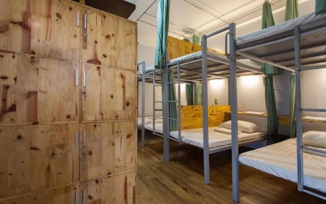 Backpacker Hanoi Hostel - photo 4