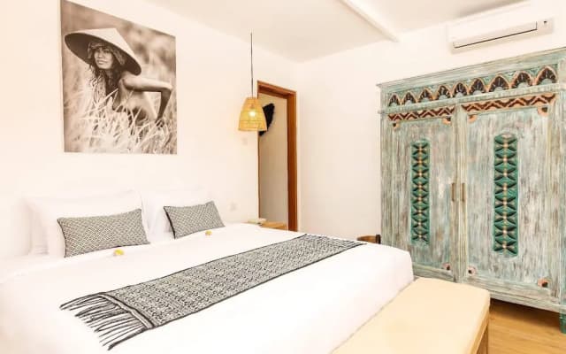 Villa Umara Seminyak Sun, Sand & Style: 5-min Walk to Beach! - photo 5
