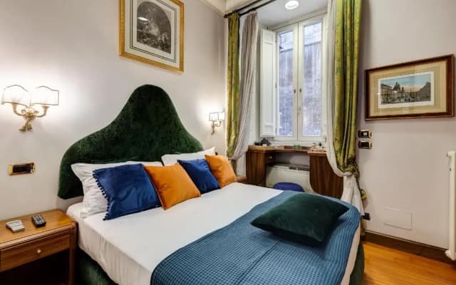 Pantheon Antique Suite - photo 3