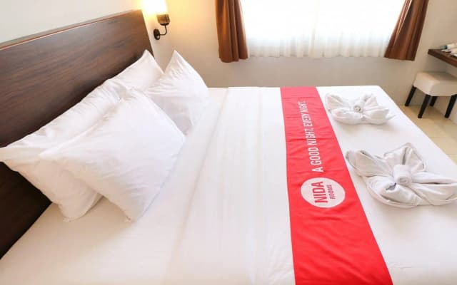 NIDA Rooms Bang Rak Emerald - photo 5