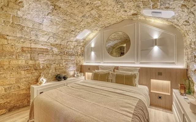 Central Historic Loft by Architect, Near Louvre - photo 2