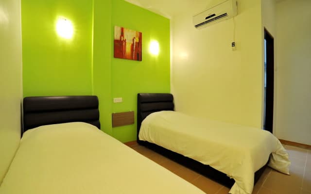 OYO 850 Gold Star Hotel - photo 5