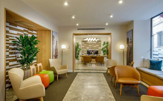 Cosmopolita Rome Colosseum, Tapestry Collection by Hilton - photo 2