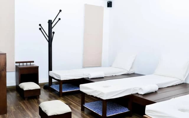 Cinnamon Cathedral Hotel - photo 4
