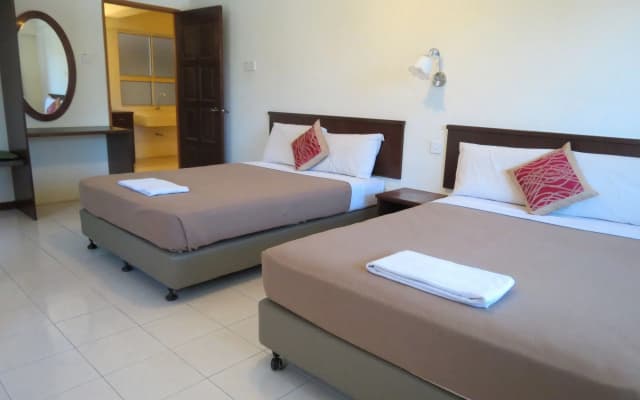Virgo Batik Resort Teluk Batik Lumut - photo 4