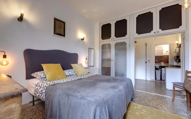 Studio Suite With Elevator Near the Old Bridge - photo 2
