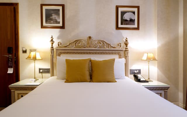 Ashburn Hotel - photo 5