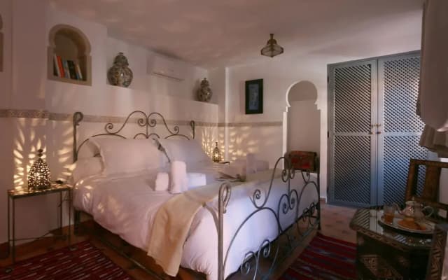 Palace Tinmel - Double Standard Room 2 - photo 2