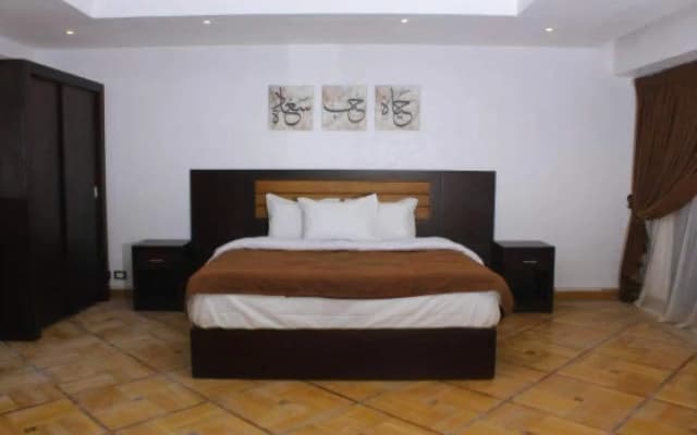 Galaxy Royal Suites Hotel - photo 5