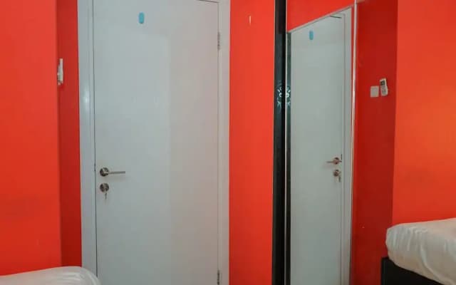 Comfy and Clean 2BR Green Pramuka Apartment - photo 5