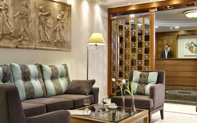 AVA Hotel & Suites - photo 2
