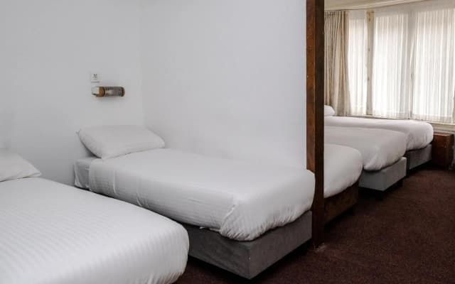 Ben Center Hotel - photo 4