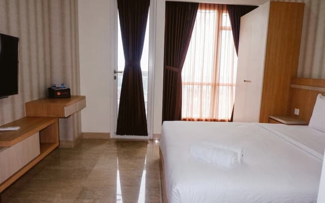 Modern Studio Menteng Park Apartment - photo 4
