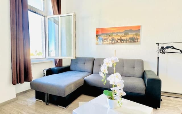 Cozy Studio Apartment Near FAC Platz - photo 4