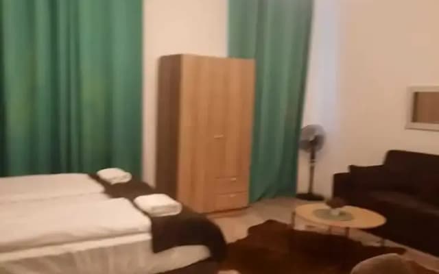 Budget 4 Apartments For Groups - photo 4