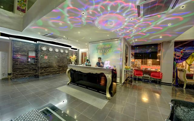 Arenaa Batik Boutique Hotel - photo 2