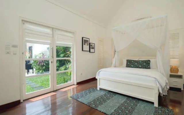Villa Merta Sari 8 by Villa Finder - photo 4