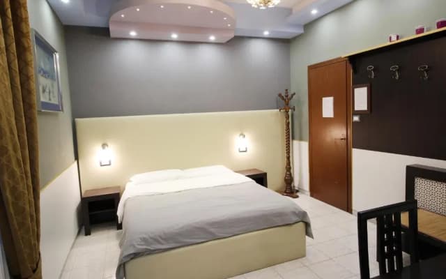 Gold House - photo 3