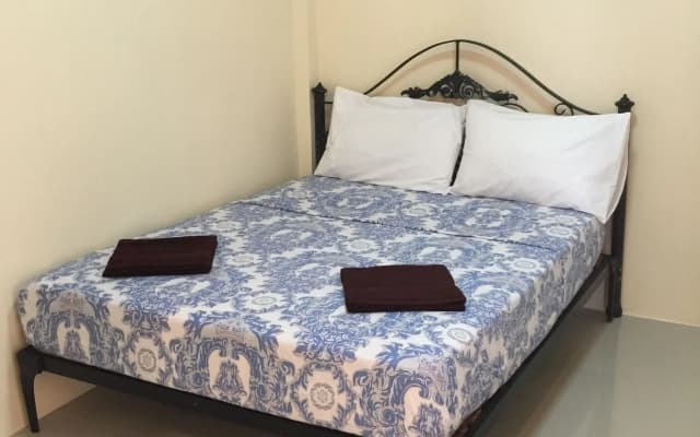 Krabi Town Sleeps 8 With Kitchen - photo 2