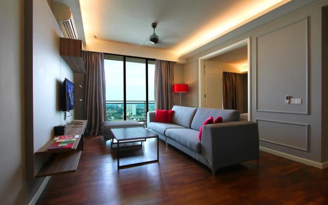 The Shore Hotel & Residences - photo 3