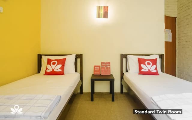 The Explorers Guesthouse and Hostel - photo 4