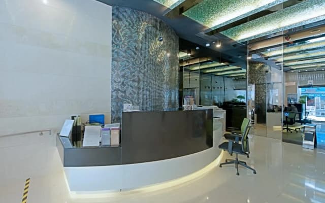 The Bauhinia Hotel - Central - photo 2