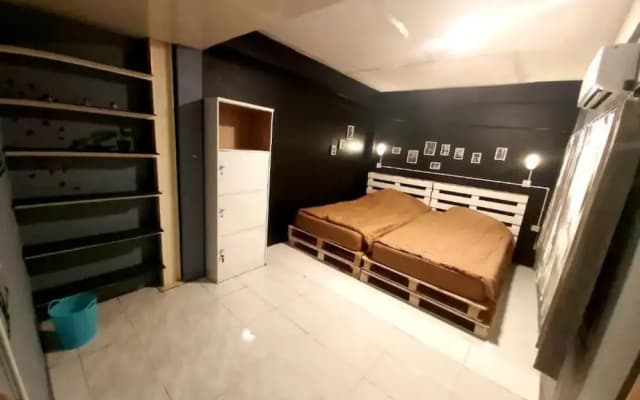 Waterside House and Hostel - photo 5