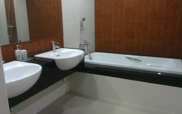 Karon Hill One-bedroom Apartment - photo 3
