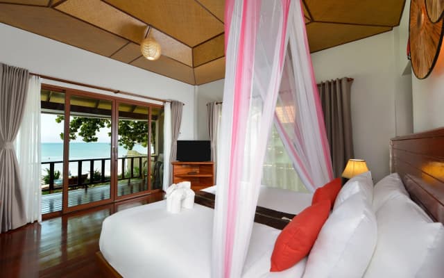 PingChan Koh Phangan Beachfront Resort - photo 2